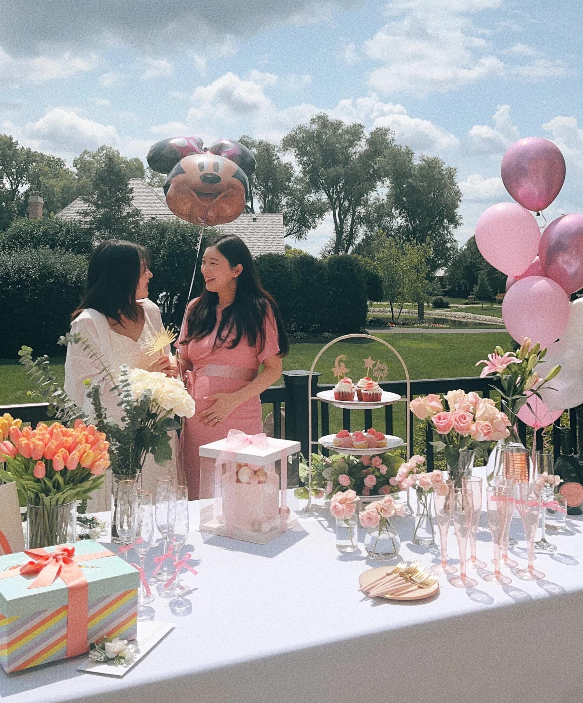 Pickori founders Joy and Soyeon at a celebration